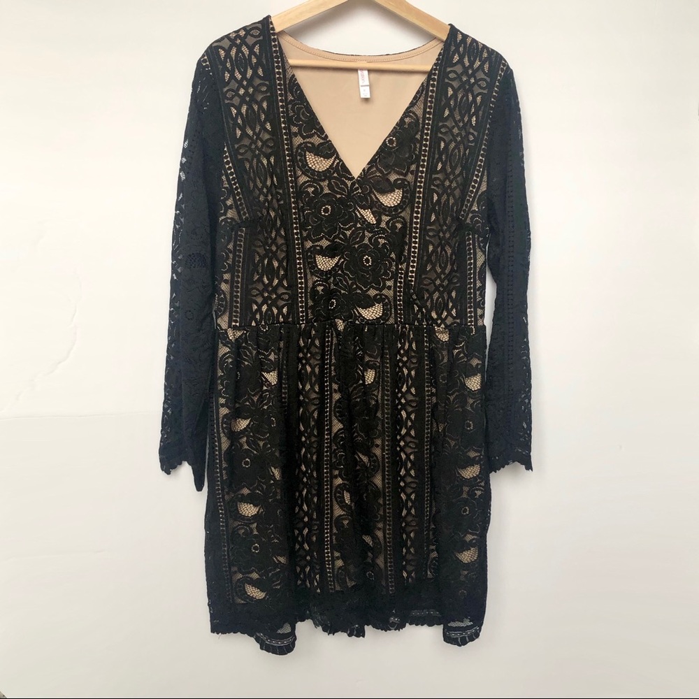 ✨nwot✨ Black Lace Wrap Dress